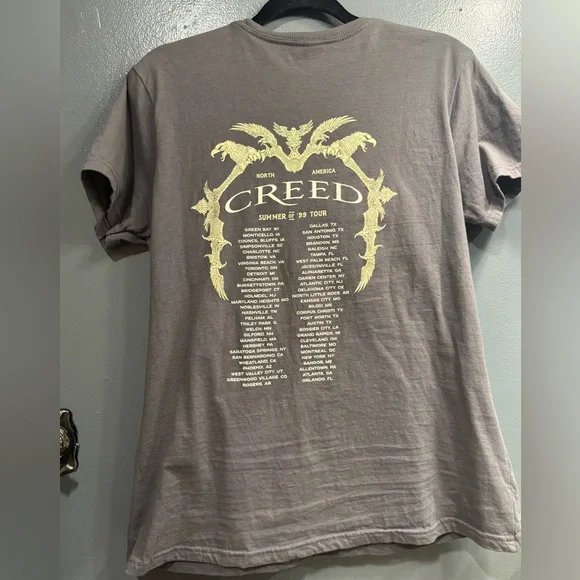 Creed Summer of 99 Concert Charcoal Tee with Gold Graphic - Picture 5 of 5